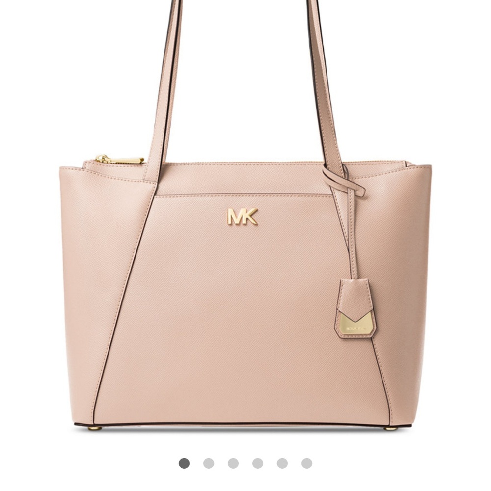 NWOT Michael Kors Maddie Medium